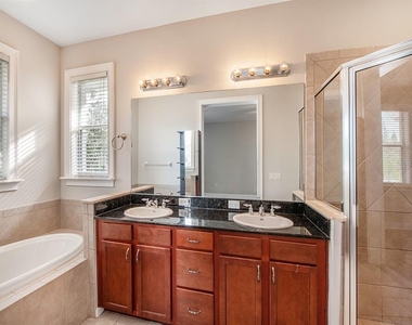 6810 Kissimmee Street S - Photo Thumbnail 24