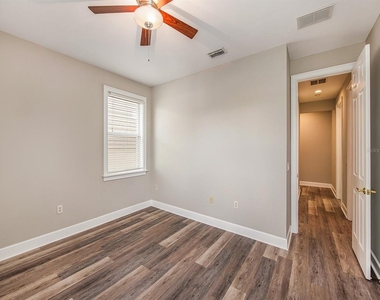 6810 Kissimmee Street S - Photo Thumbnail 11