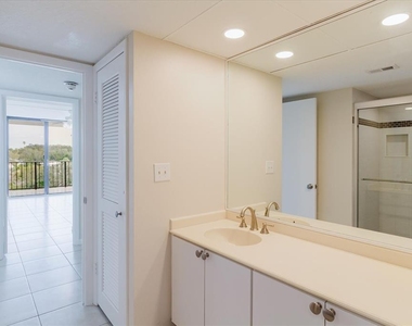 100 Oakmont Lane - Photo Thumbnail 27