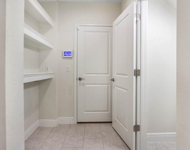 10232 Newel Valley Loop - Photo Thumbnail 8