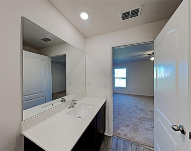 424 Ohio Lane - Photo Thumbnail 9
