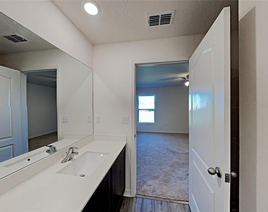 424 Ohio Lane - Photo Thumbnail 10