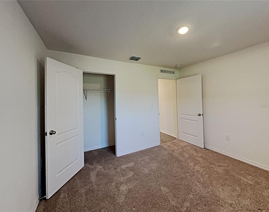 424 Ohio Lane - Photo Thumbnail 12