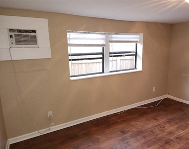 2135 8th Avenue N - Photo Thumbnail 3