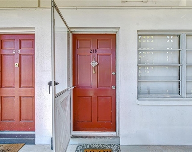 5150 10th Avenue N - Photo Thumbnail 2