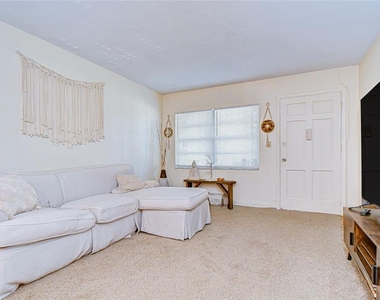 5150 10th Avenue N - Photo Thumbnail 3