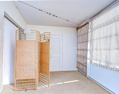 5150 10th Avenue N - Photo Thumbnail 8