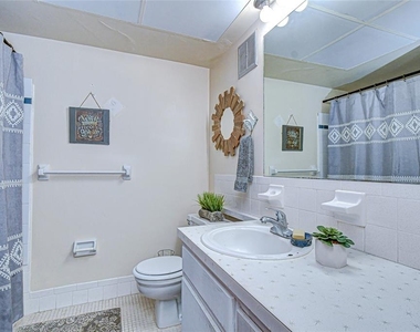 5150 10th Avenue N - Photo Thumbnail 9