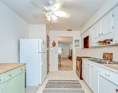 5150 10th Avenue N - Photo Thumbnail 7