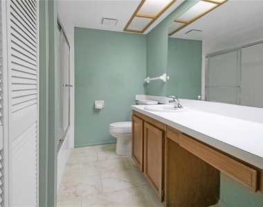 135 Woodlake Wynde - Photo Thumbnail 14