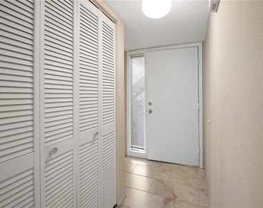 135 Woodlake Wynde - Photo Thumbnail 2