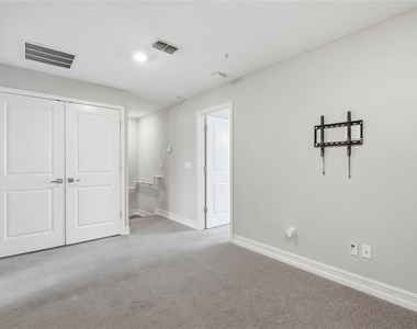 4941 W Price Avenue - Photo Thumbnail 19