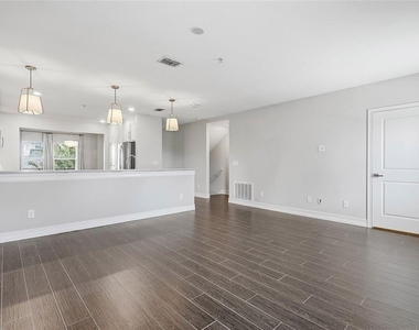 4941 W Price Avenue - Photo Thumbnail 9