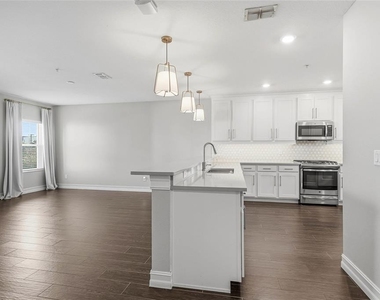 4941 W Price Avenue - Photo Thumbnail 7