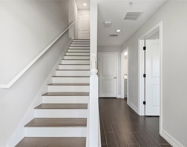 4941 W Price Avenue - Photo Thumbnail 3