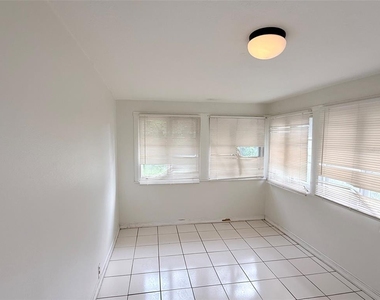 5013 20th Street N - Photo Thumbnail 9