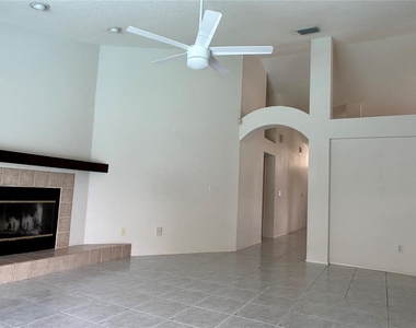 11417 Glenmont Drive - Photo Thumbnail 6