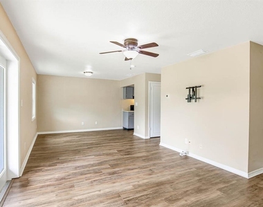 4995 Cobia Drive Se - Photo Thumbnail 3