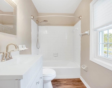 4995 Cobia Drive Se - Photo Thumbnail 8