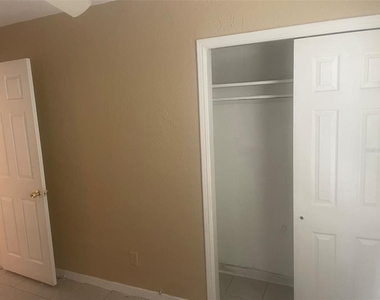 776 27th Avenue N - Photo Thumbnail 10