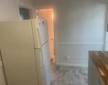 776 27th Avenue N - Photo Thumbnail 6