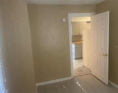 776 27th Avenue N - Photo Thumbnail 8