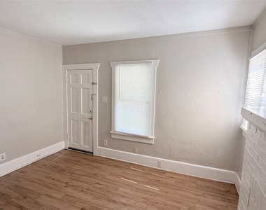 776 27th Avenue N - Photo Thumbnail 16