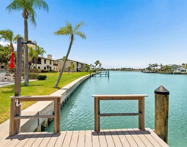505 Plaza Seville Court - Photo Thumbnail 35