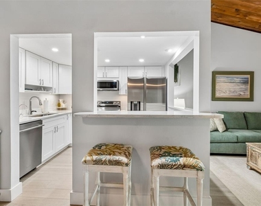 505 Plaza Seville Court - Photo Thumbnail 4