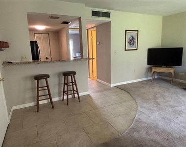 3814 N Lake Drive - Photo Thumbnail 4