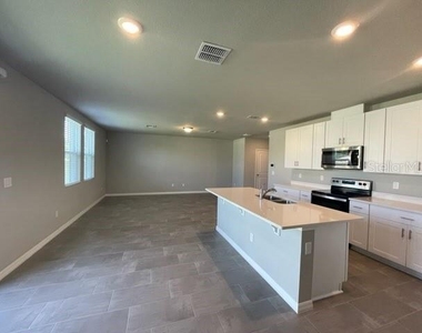 3314 Fresno Pl - Photo Thumbnail 5