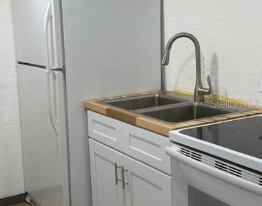 2020 World Parkway Boulevard - Photo Thumbnail 11