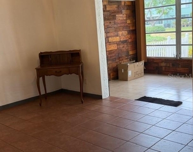 2020 World Parkway Boulevard - Photo Thumbnail 16