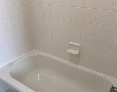 18001 Richmond Place Drive - Photo Thumbnail 27