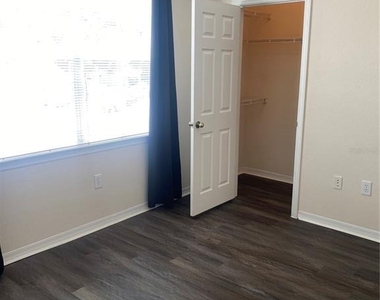 18001 Richmond Place Drive - Photo Thumbnail 28