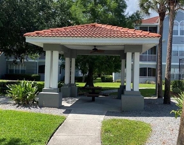 18001 Richmond Place Drive - Photo Thumbnail 40