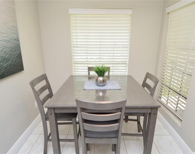 8752 Mallard Reserve Drive - Photo Thumbnail 11