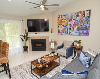 8752 Mallard Reserve Drive - Photo Thumbnail 18