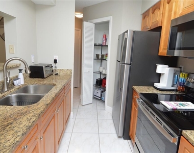 8752 Mallard Reserve Drive - Photo Thumbnail 4
