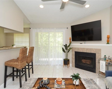 8752 Mallard Reserve Drive - Photo Thumbnail 16