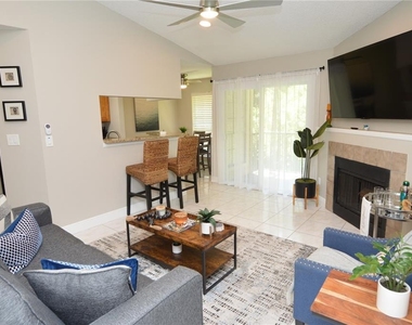 8752 Mallard Reserve Drive - Photo Thumbnail 14