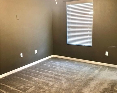 8541 Brushleaf Way - Photo Thumbnail 10