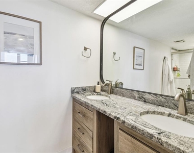 500 Treasure Island Causeway - Photo Thumbnail 55