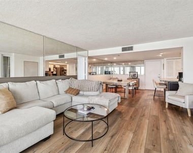 500 Treasure Island Causeway - Photo Thumbnail 34