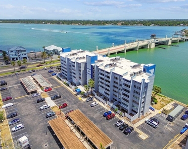500 Treasure Island Causeway - Photo Thumbnail 4