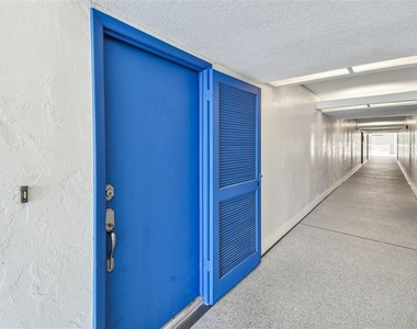 500 Treasure Island Causeway - Photo Thumbnail 9
