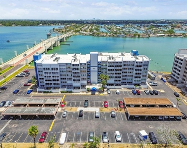 500 Treasure Island Causeway - Photo Thumbnail 6