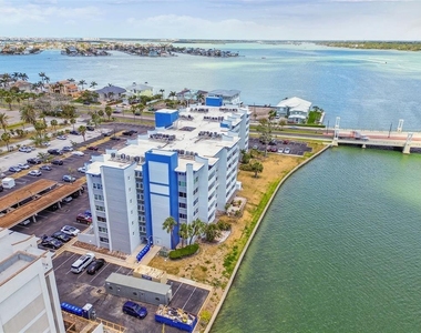 500 Treasure Island Causeway - Photo Thumbnail 3