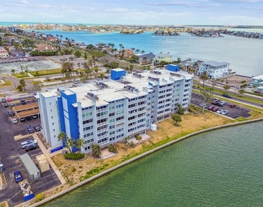 500 Treasure Island Causeway - Photo Thumbnail 2
