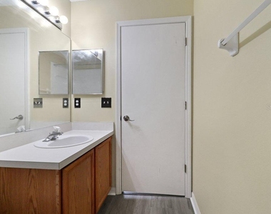 7127 Waterside Drive - Photo Thumbnail 37